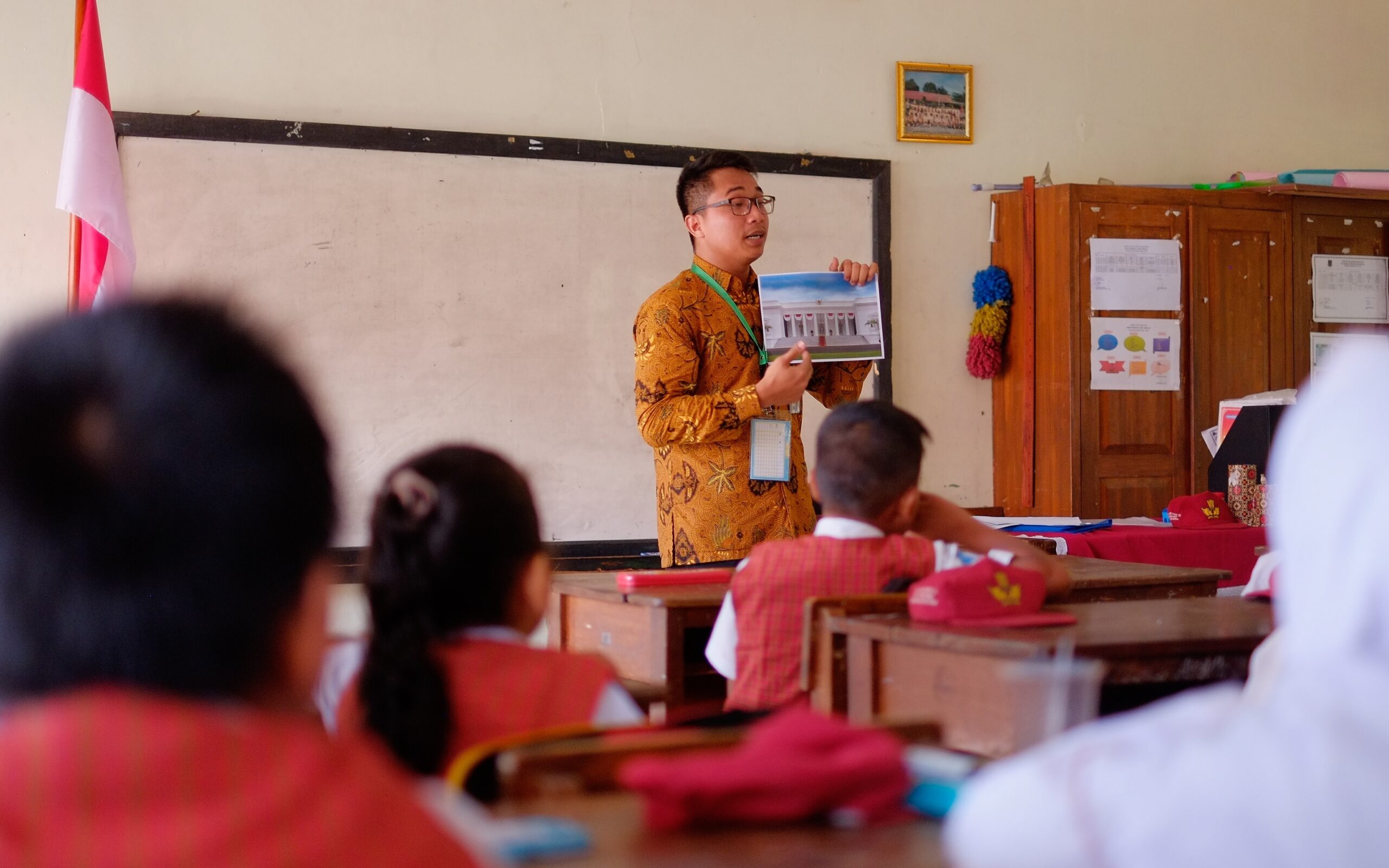 Strategi Guru dalam Menciptakan Pembelajaran Aktif dan Menyenangkan di Kelas